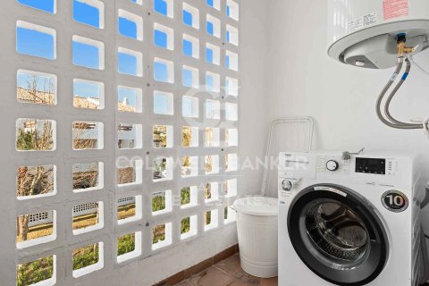 Huoneisto myytävänä Estepona, Malaga, Espanja, 2 makuuhuonetta, 72 m2 No. 158665 - kuva 12