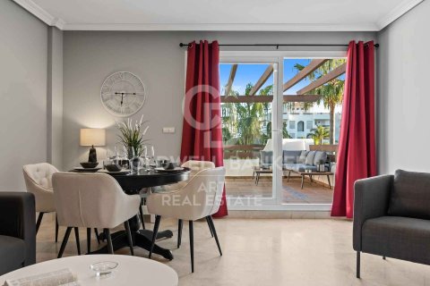 Huoneisto myytävänä Estepona, Malaga, Espanja, 2 makuuhuonetta, 72 m2 No. 158665 - kuva 6