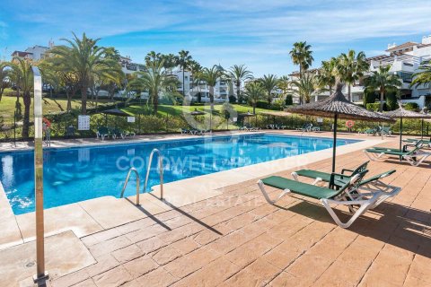 Huoneisto myytävänä Estepona, Malaga, Espanja, 2 makuuhuonetta, 72 m2 No. 158665 - kuva 2