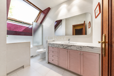 Сasa en venta en Sant Cugat del Vallès, Barcelona, España 5 dormitorios, 432 m2 No. 172031 - foto 14