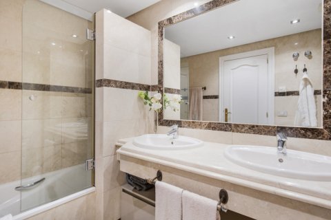 Wohnung zur Miete in Marbella, Malaga, Spanien 3 Schlafzimmer, 200 m2 Nr. 172035 - Foto 13