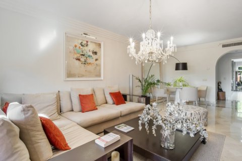 Wohnung zur Miete in Marbella, Malaga, Spanien 3 Schlafzimmer, 200 m2 Nr. 172035 - Foto 16