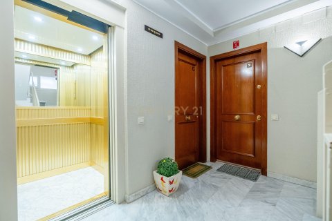 Apartament w Barcelona, Hiszpania 1 sypialnia, 61 mkw. nr 172030 – zdjęcie 1