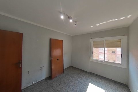Apartamento en venta en Badalona, Barcelona, España 3 dormitorios, 50 m2 No. 172034 - foto 9