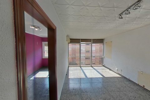 Apartamento en Badalona, Barcelona, España 3 dormitorios, 50 m2 No. 172034