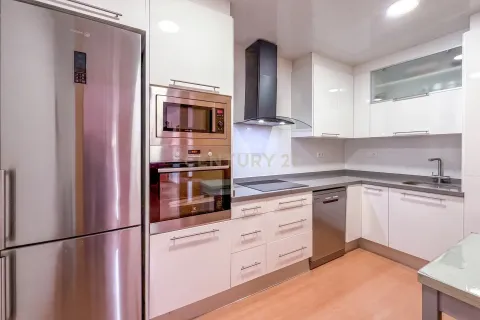 Сasa en venta en Badalona, Barcelona, España 3 dormitorios, 171 m2 No. 172029 - foto 4