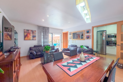 Сasa en venta en Badalona, Barcelona, España 3 dormitorios, 171 m2 No. 172029 - foto 3