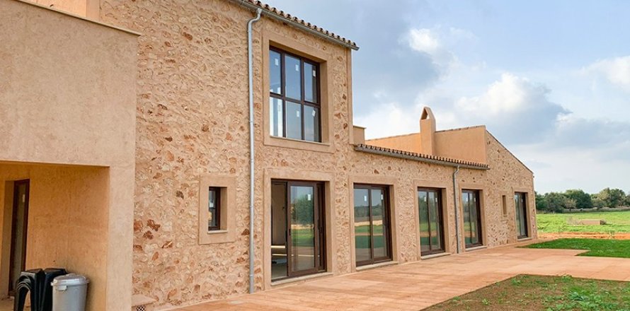 Villa in Santanyi, Mallorca, Spain 5 bedrooms, 464 sq.m. No. 181136