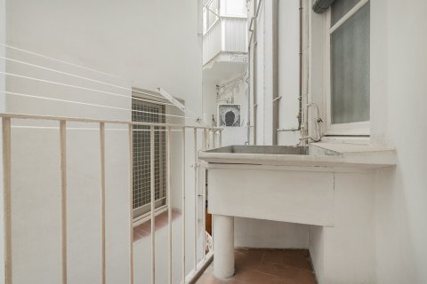Lägenhet till salu Barcelona, Spanien 4 sovrum, 178 kvm. Nr. 138462 - foto 15