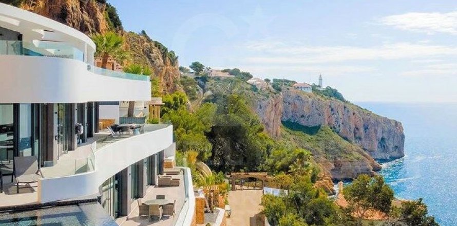 Villa i Javea, Alicante, Spanien 3 sovrum, 733 kvm. Nr. 160364