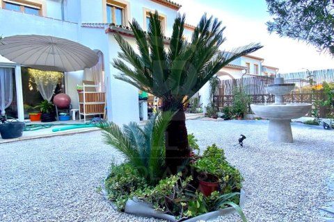 Villa for sale in Pedreguer, Alicante, Spain 3 bedrooms, 130 sq.m. No. 160363 - photo 1