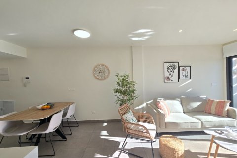 Продажа квартиры в Аликанте, Испания 2 спальни, 73м2 №147496 - фото 21