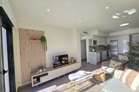 Продажа квартиры в Аликанте, Испания 2 спальни, 73м2 №147496 - фото 18