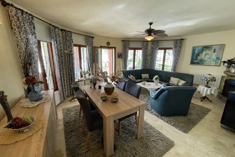 Продажа виллы в Л'Альфас дель Пи, Аликанте, Испания 2 спальни, 120м2 №147495 - фото 24