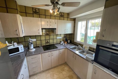 Продажа виллы в Л'Альфас дель Пи, Аликанте, Испания 2 спальни, 120м2 №147495 - фото 26