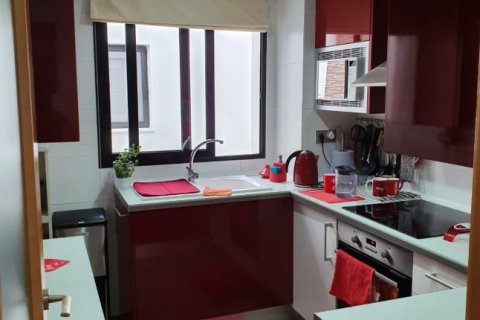 Продажа квартиры в Бенидорм, Аликанте, Испания 2 спальни, 85м2 №147492 - фото 4