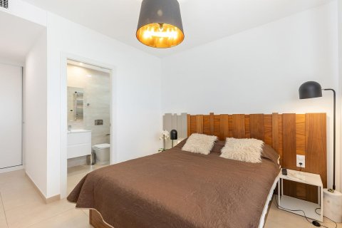 Apartament w Los Dolses, Alicante, Hiszpania 3 sypialnie, 111 mkw. nr 168747 – zdjęcie 16
