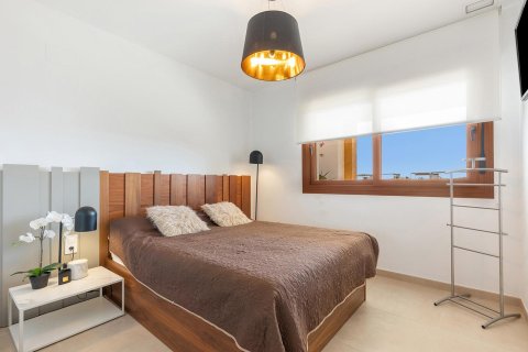 Apartament w Los Dolses, Alicante, Hiszpania 3 sypialnie, 111 mkw. nr 168747 – zdjęcie 14