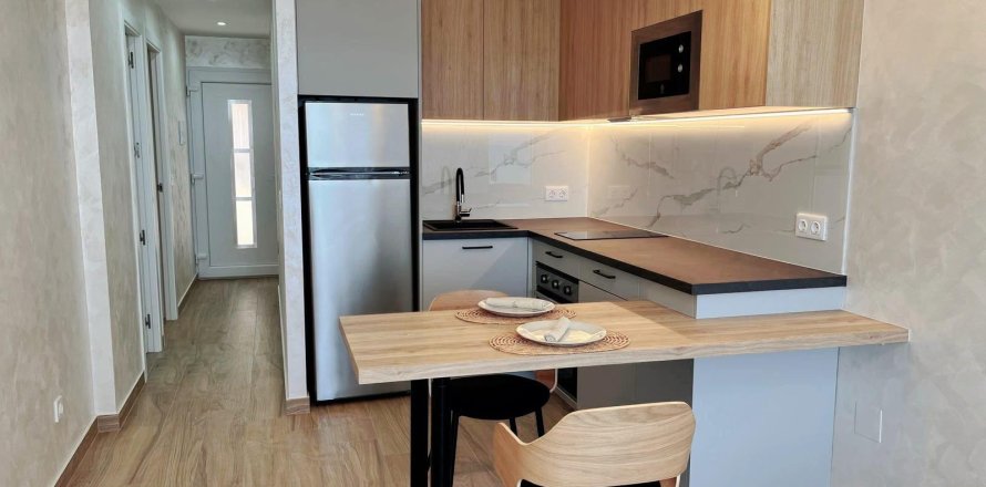 Appartamento a Torrevieja, Alicante, Spagna 37 mq. N° 168752