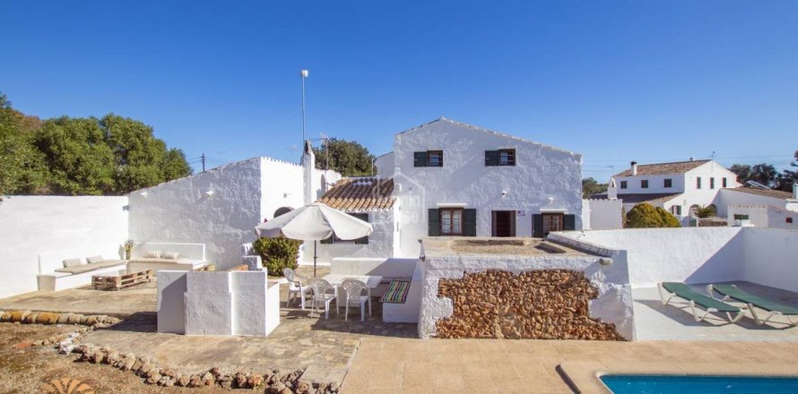 Villa i Mahon, Menorca, Spanien 4 sovrum, 280 kvm. Nr. 72453