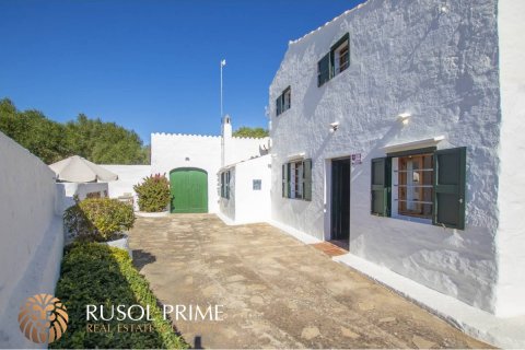 Villa till salu i Mahon, Menorca, Spanien 4 sovrum, 280 kvm. Nr. 72453 - foto 3