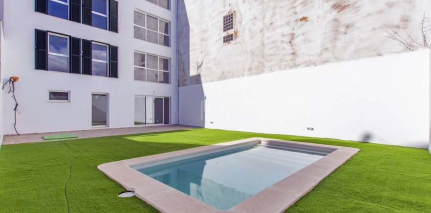 Apartment in Mahon, Menorca, Spain 3 bedrooms, 101 sq.m. No. 172037