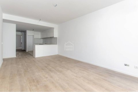 Apartment for sale in Mahon, Menorca, Spain 3 bedrooms, 101 sq.m. No. 172037 - photo 3