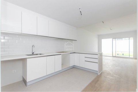Apartment for sale in Mahon, Menorca, Spain 3 bedrooms, 101 sq.m. No. 172037 - photo 4