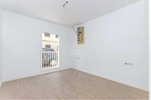 Apartment for sale in Mahon, Menorca, Spain 3 bedrooms, 101 sq.m. No. 172037 - photo 5