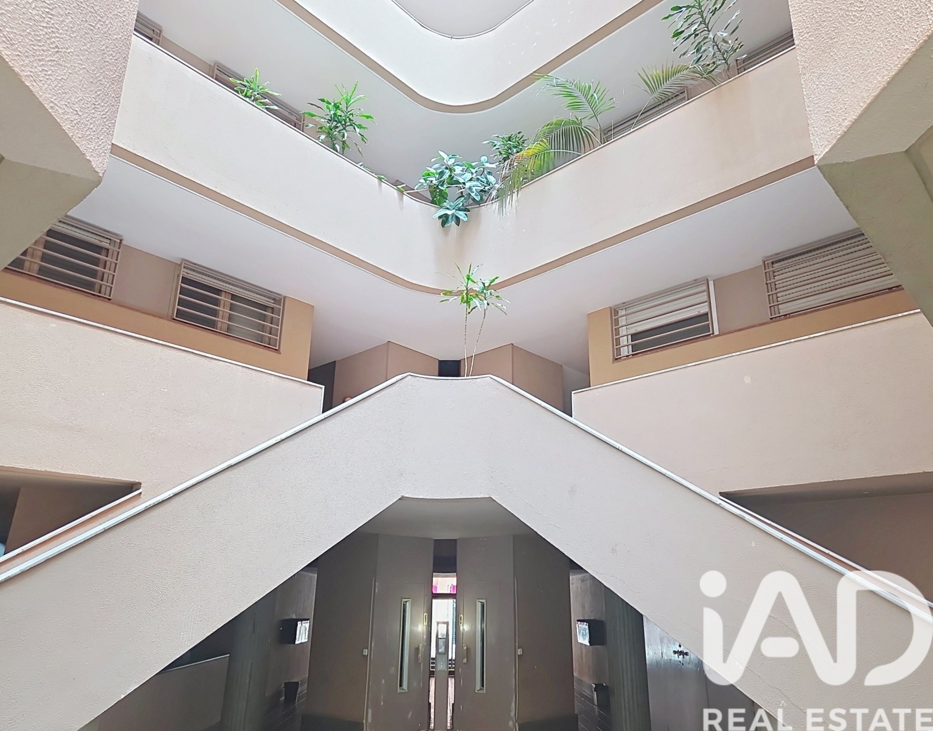 Apartment in Barcelona, Spain 3 bedrooms, 88 sq.m. No. 172428