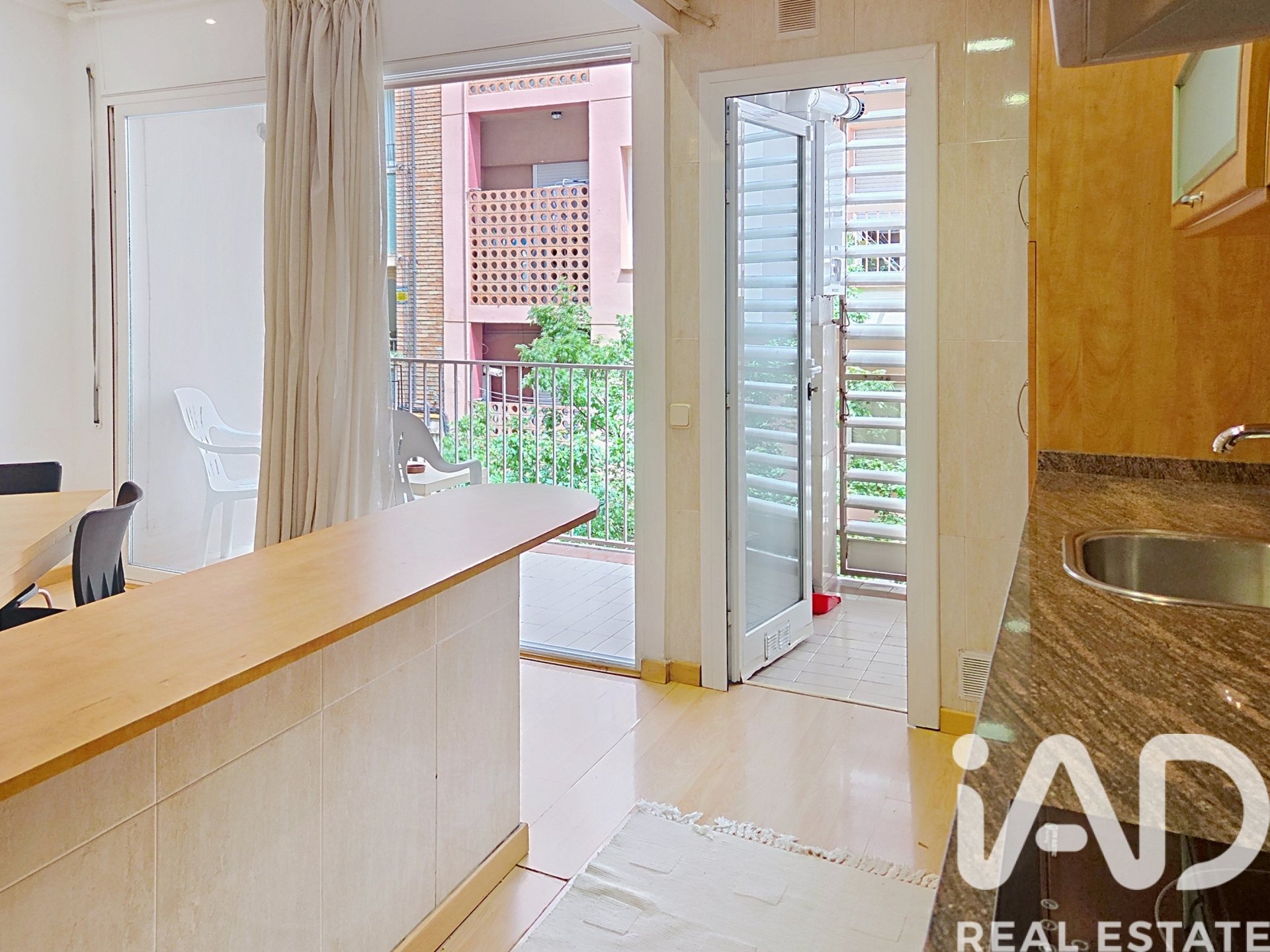 Apartment in Barcelona, Spain 3 bedrooms, 88 sq.m. No. 172428