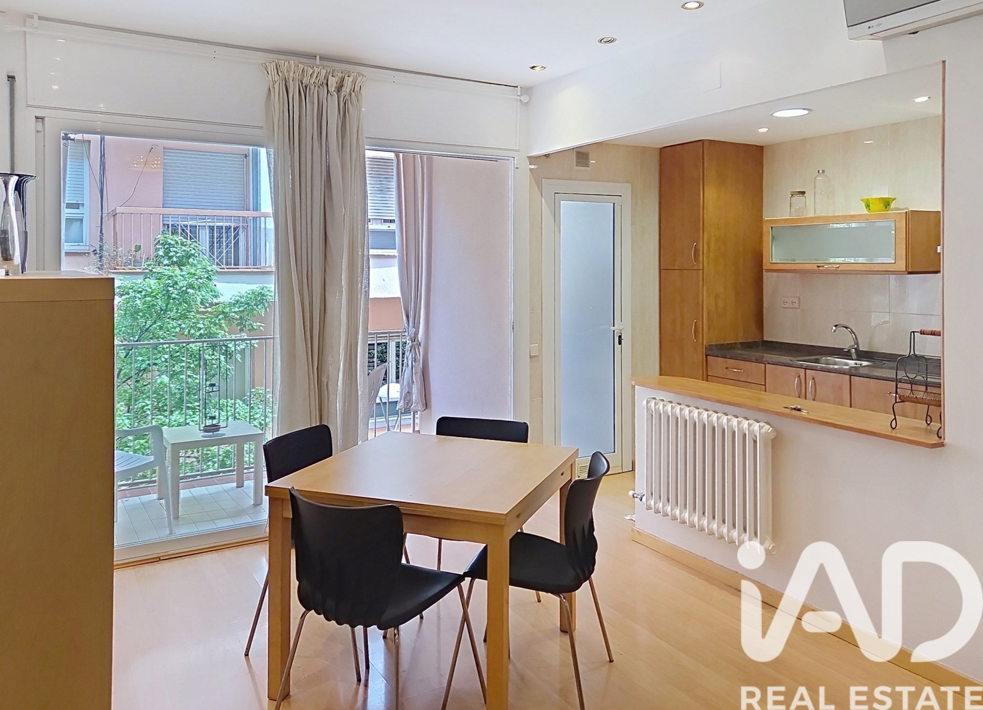 Apartment in Barcelona, Spain 3 bedrooms, 88 sq.m. No. 172428
