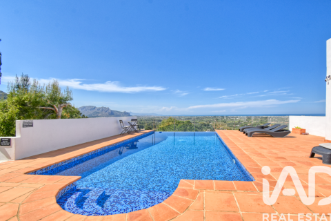 Сasa en venta en Pedreguer, Alicante, España 3 dormitorios, 214.5 m2 No. 172433 - foto 4