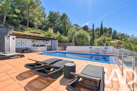 Сasa en venta en Pedreguer, Alicante, España 3 dormitorios, 214.5 m2 No. 172433 - foto 2