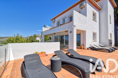 Сasa en venta en Pedreguer, Alicante, España 3 dormitorios, 214.5 m2 No. 172433 - foto 10