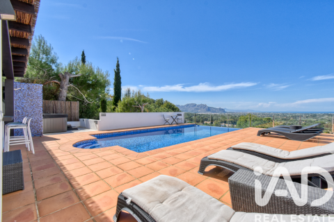 Casa a Pedreguer, Alicante, Spagna 3 camere da letto, 214.5 mq. N° 172433
