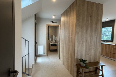 House for sale in Lloret de Mar, Girona, Spain 3 bedrooms, 200 sq.m. No. 172430 - photo 13