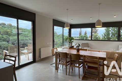 House for sale in Lloret de Mar, Girona, Spain 3 bedrooms, 200 sq.m. No. 172430 - photo 2