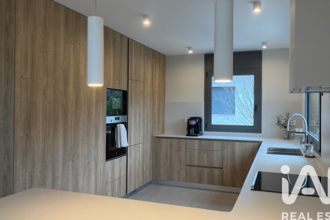 House for sale in Lloret de Mar, Girona, Spain 3 bedrooms, 200 sq.m. No. 172430 - photo 6