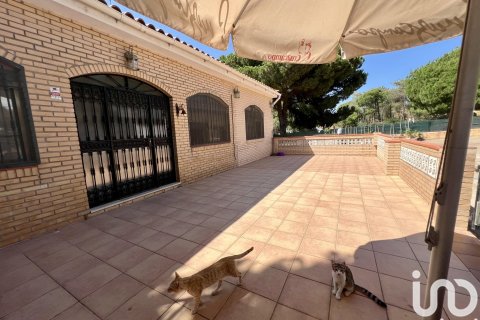 Продажа дома в Ла Редондела, Уэльва, Испания 8 спален, 16000м2 №153904 - фото 2