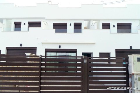 Kamienica w Pilar de la Horadada, Alicante, Hiszpania 4 sypialnie, 119 mkw. nr 143881 – zdjęcie 15