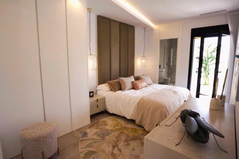 Villa for sale in La Florida, Alicante, Spain 3 bedrooms, 320 sq.m. No. 165360 - photo 21