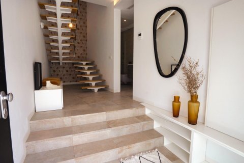 Villa for sale in La Florida, Alicante, Spain 3 bedrooms, 320 sq.m. No. 165360 - photo 4