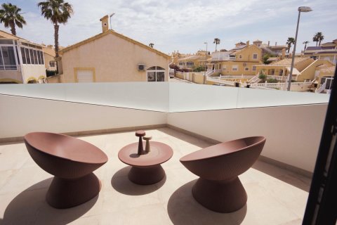 Villa for sale in La Florida, Alicante, Spain 3 bedrooms, 320 sq.m. No. 165360 - photo 25