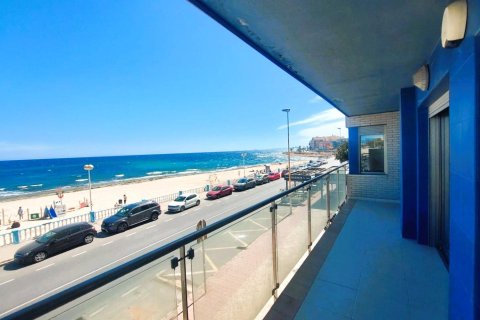 Apartment à vendre à Torrevieja, Alicante, Espagne, 4 chambres, 176 m2 No. 165362 - photo 1