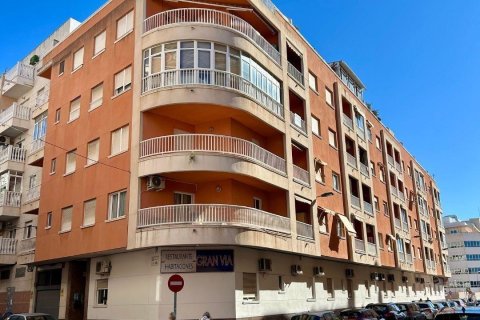 Apartment for sale in Torrevieja, Alicante, Spain 2 bedrooms, 75 sq.m. No. 184253 - photo 11