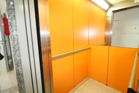 Apartment for sale in Torrevieja, Alicante, Spain 2 bedrooms, 67 sq.m. No. 184249 - photo 12