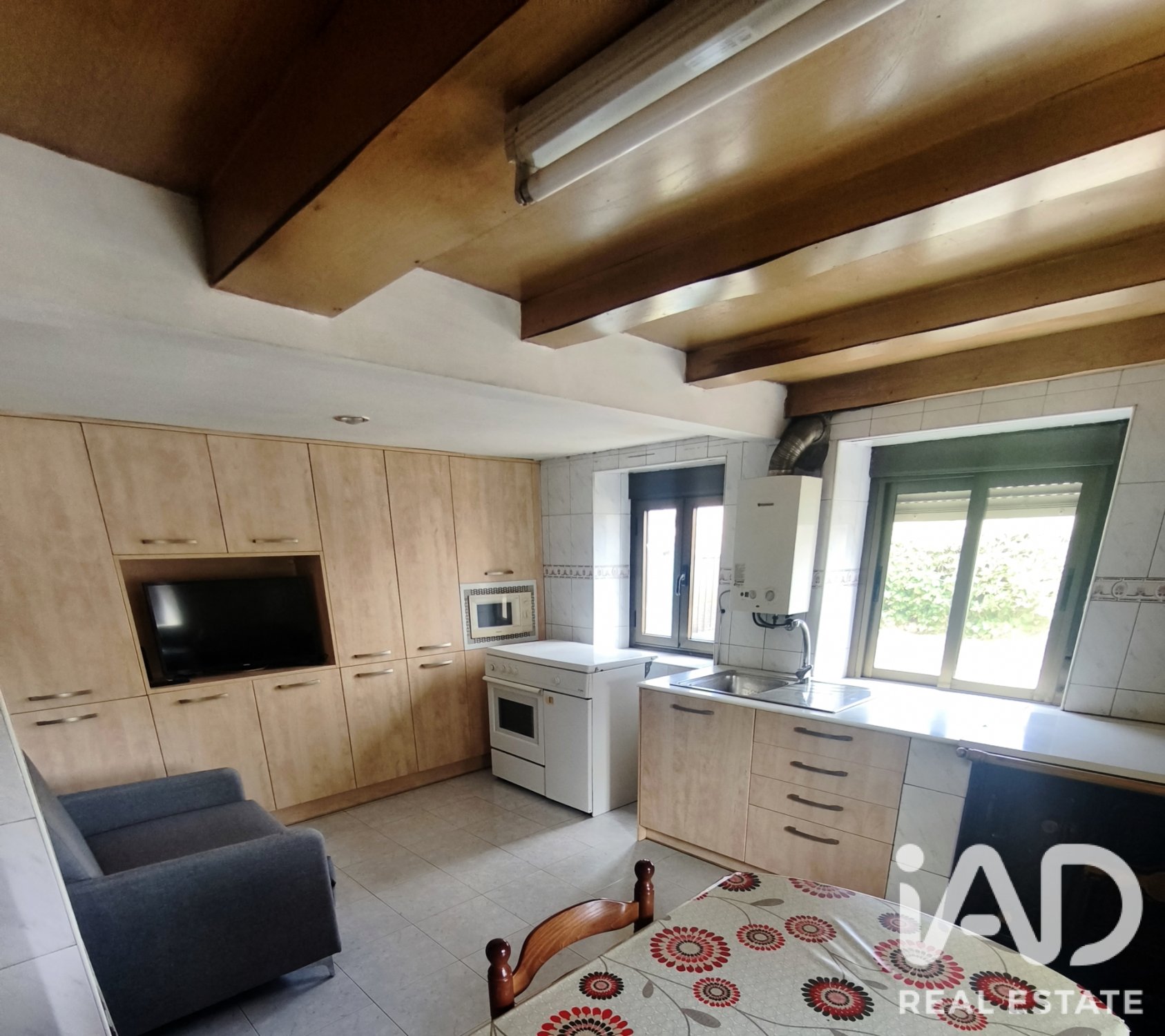 Huvila Vegaquemada, Leon, Espanja 5 makuuhuonetta, 156 m2 No. 195096