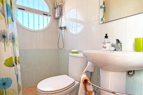 Radhus till salu i Alicante, Spanien 2 sovrum, 64 kvm. Nr. 144192 - foto 28