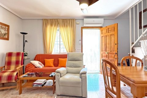 Radhus till salu i Alicante, Spanien 2 sovrum, 64 kvm. Nr. 144192 - foto 9